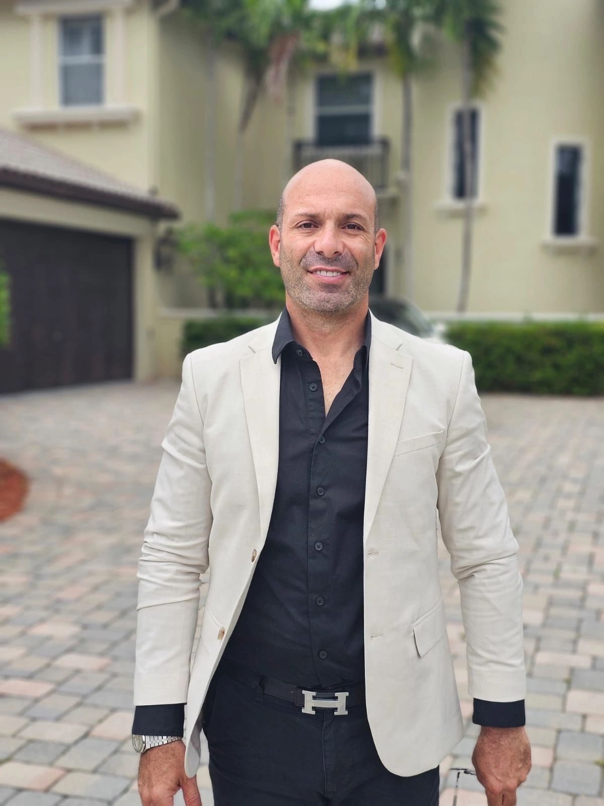 Shalom Dgani, real estate agent at Dgani Group in Davie, FL